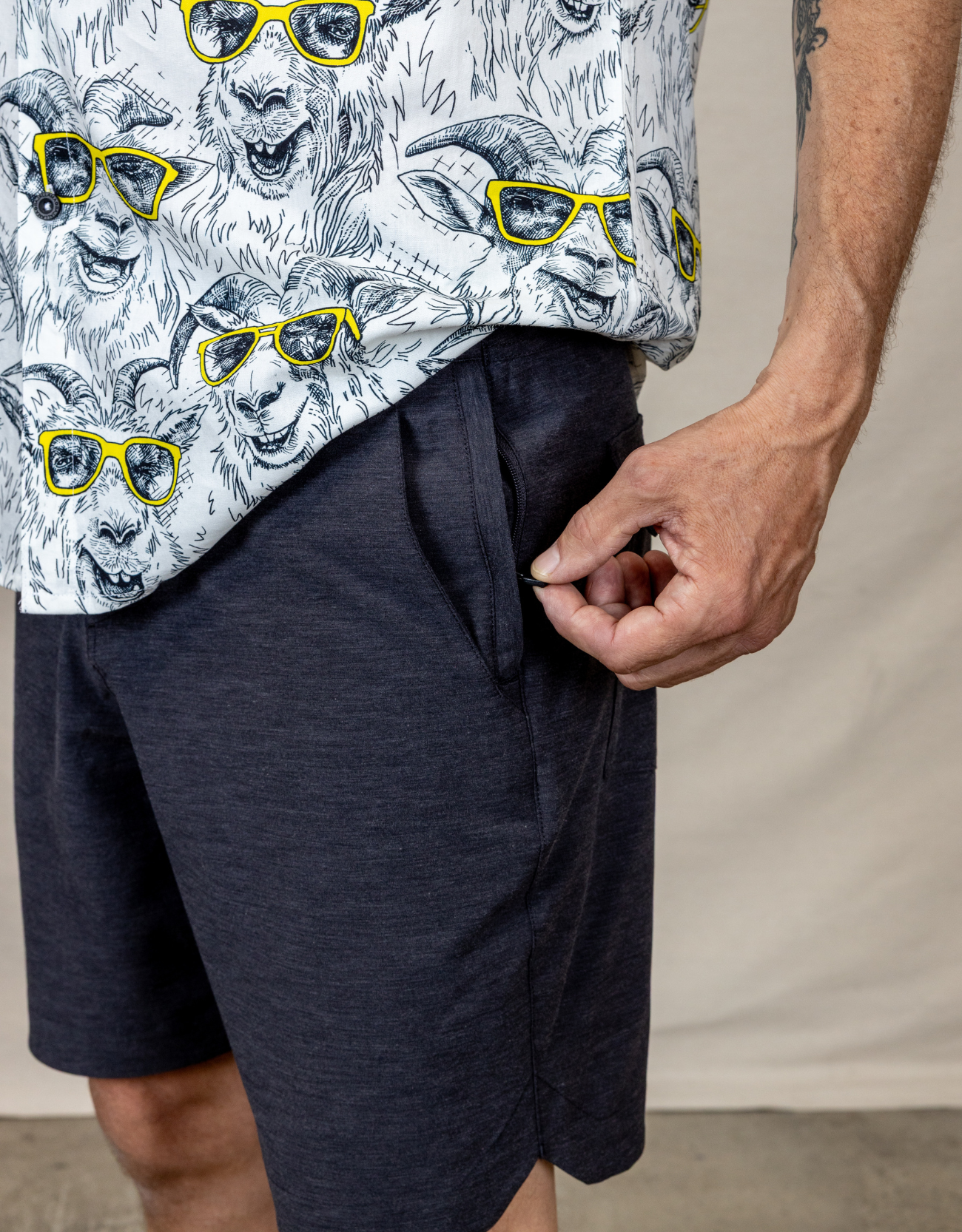 Baja Llama Magellan Explorer Shorts - Black Heather