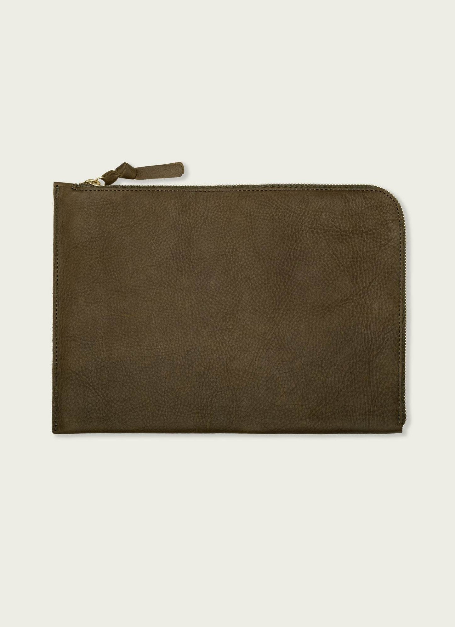 Desert olive leather laptop case with zipper, minimalist men's accessory from Mann