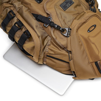 Oakley Kitchen Sink Backpack ‘Total Coyote’