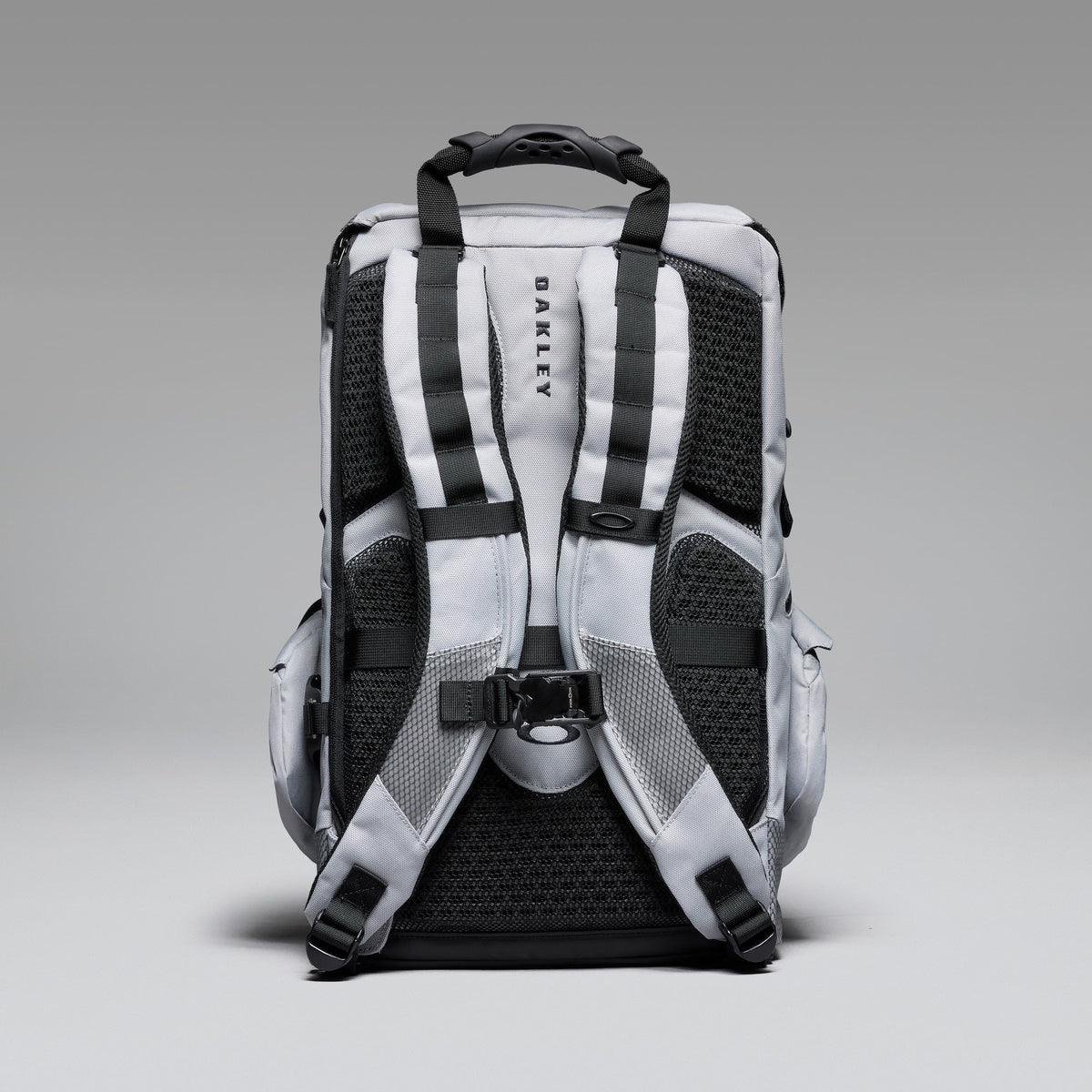 Oakley Latitude Flex Pack 'Cement'