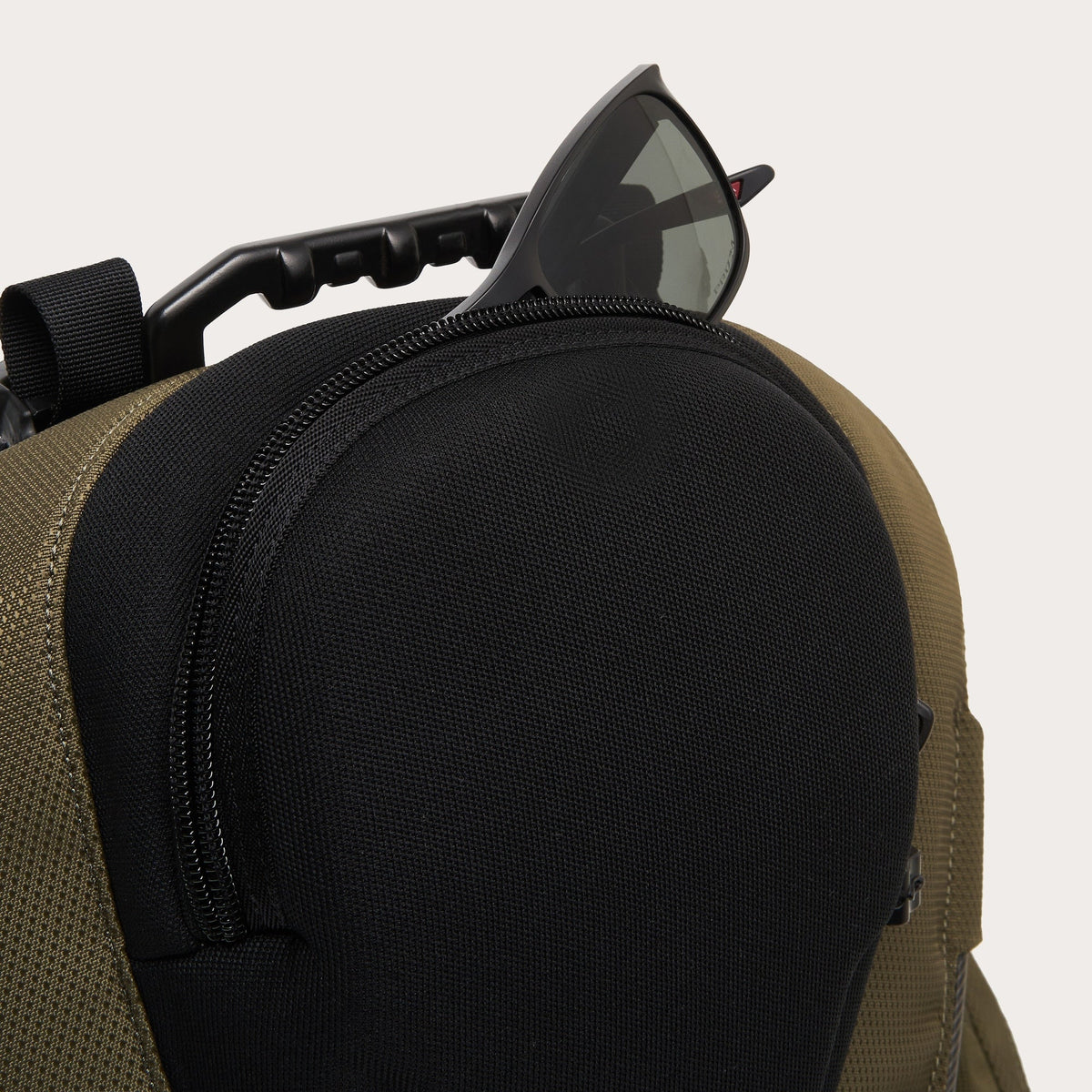 Oakley Kitchen Sink Backpack ‘Army Green’
