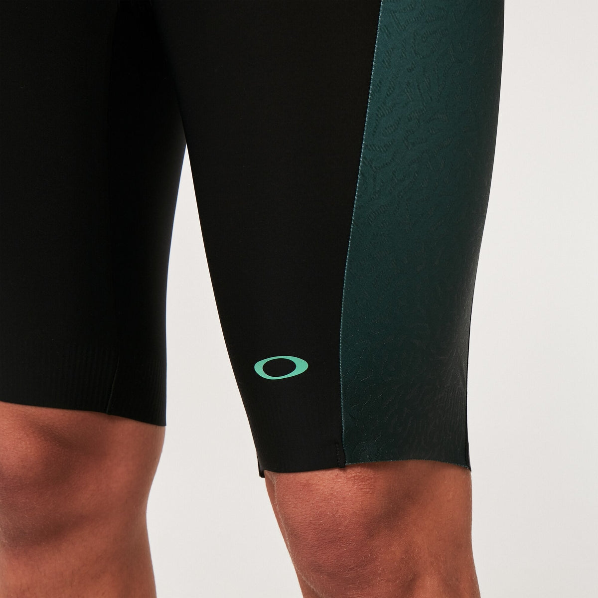 Size M Oakley Endurance Ultra Bib ‘Black/Hunter Green’