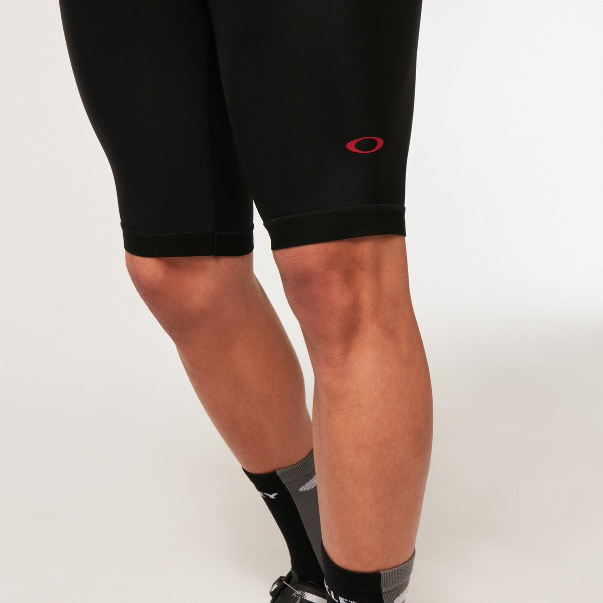 Oakley Icon Classic Bib Shorts ‘Blackout/Redline’