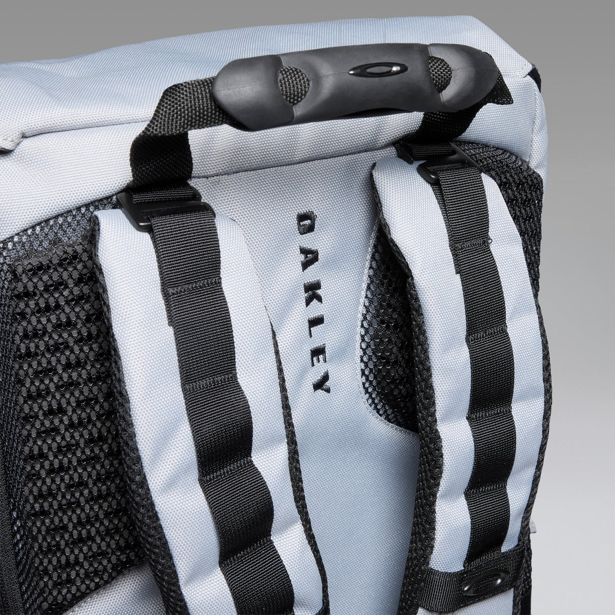 Oakley Latitude Flex Pack 'Cement'