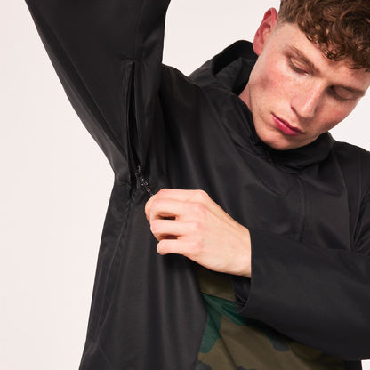 Size L Oakley Divisional RC Shell Anorak ‘Blackout’
