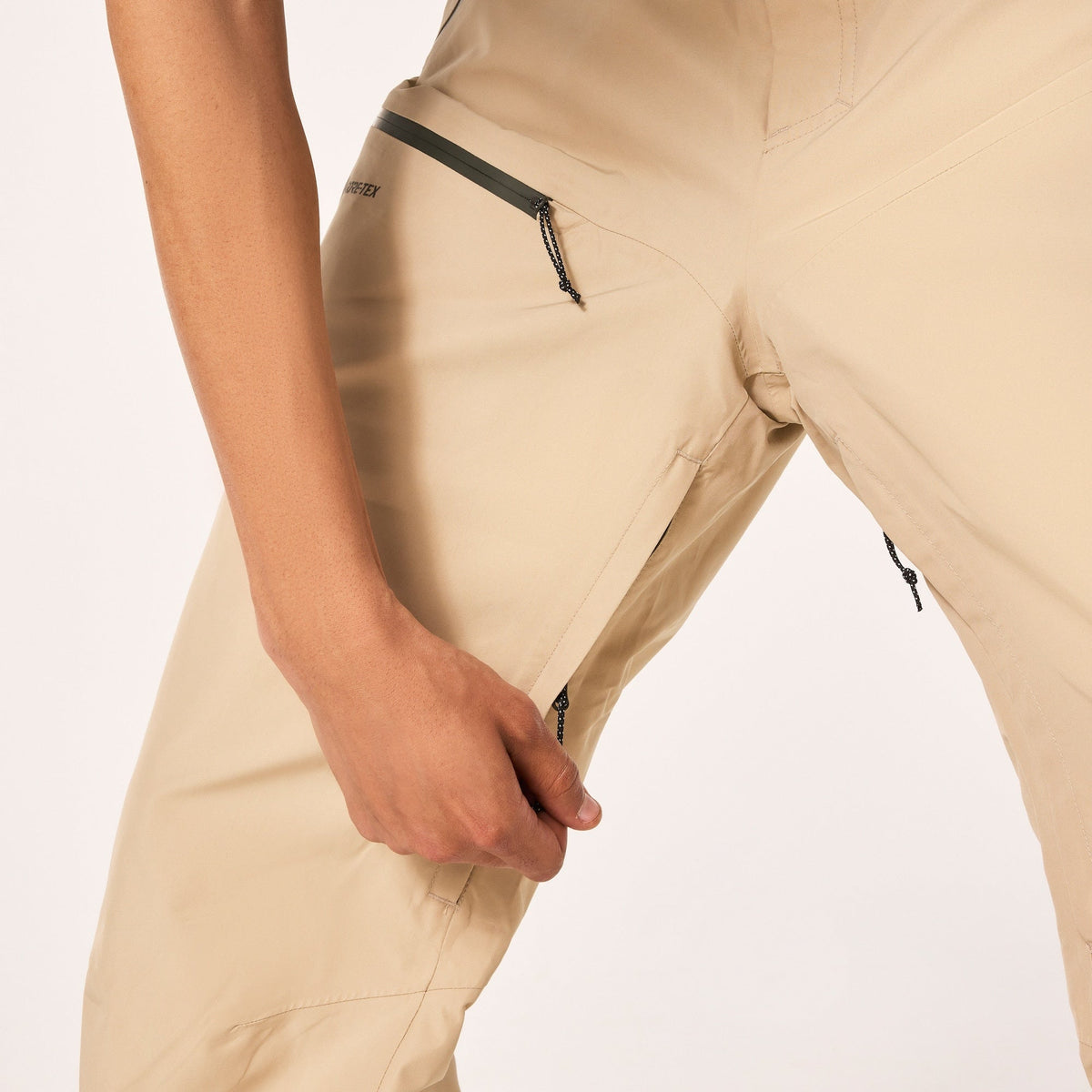 Size L Oakley Unbound GORE-TEX Shell Pants 'Humus'