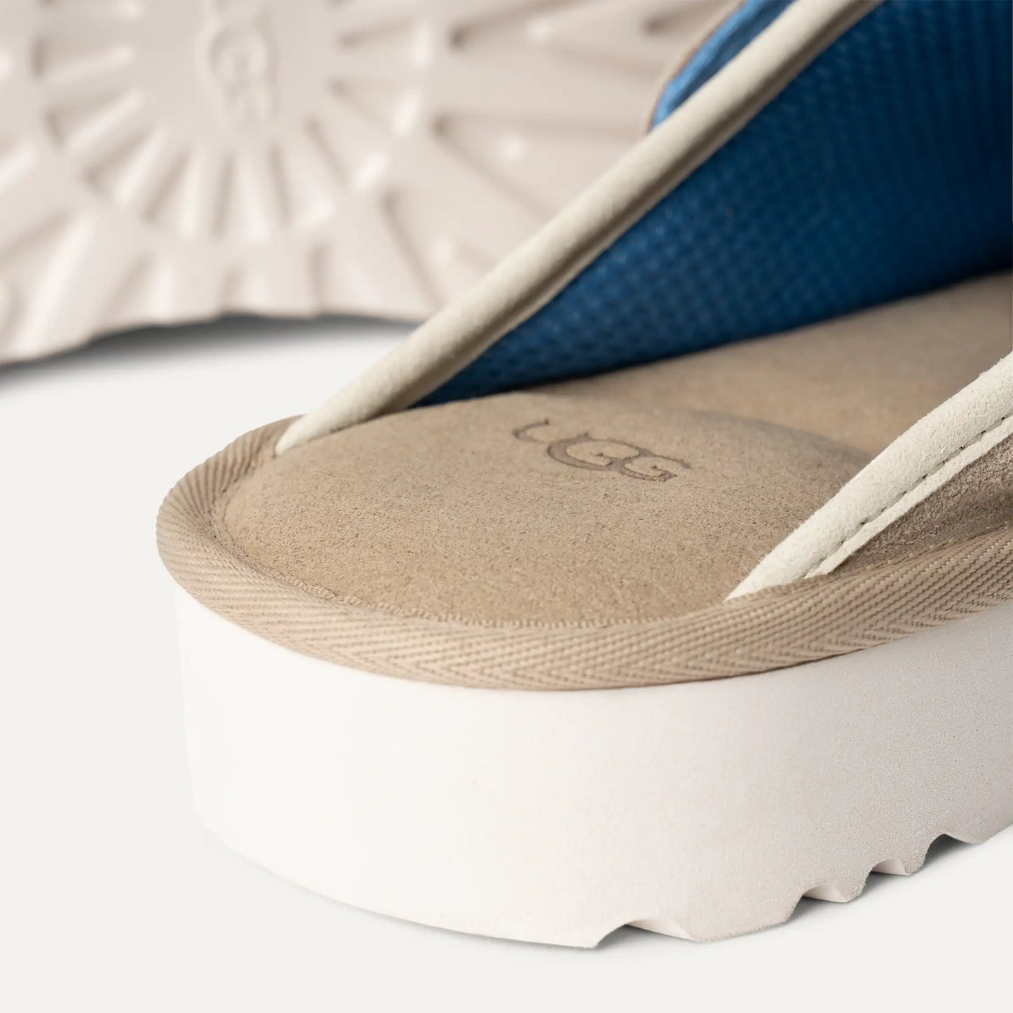 Size 12M UGG Goldencoast Clog 'Sand Santorini'