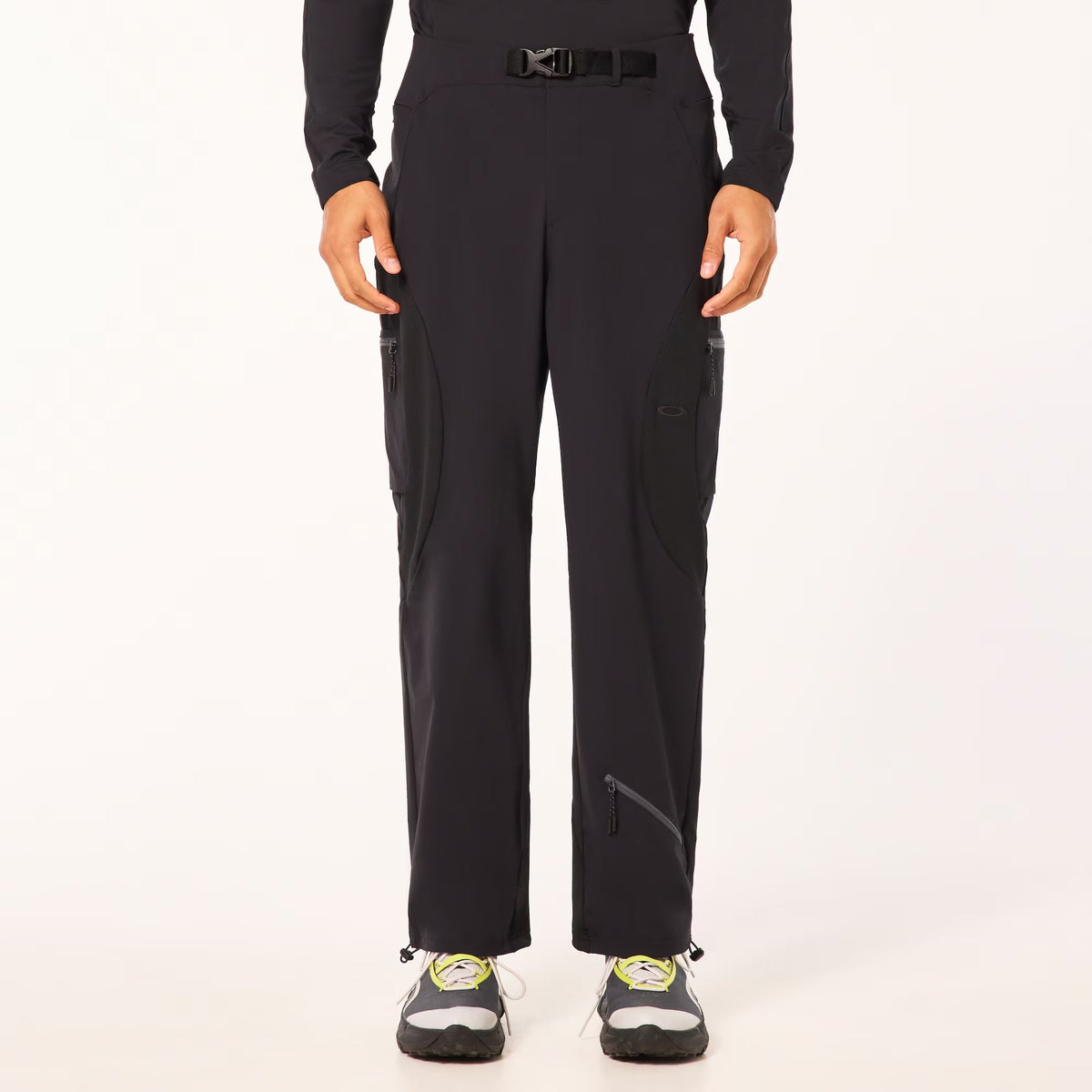 Size 40M Oakley Latitude Arc Pants ‘Blackout’