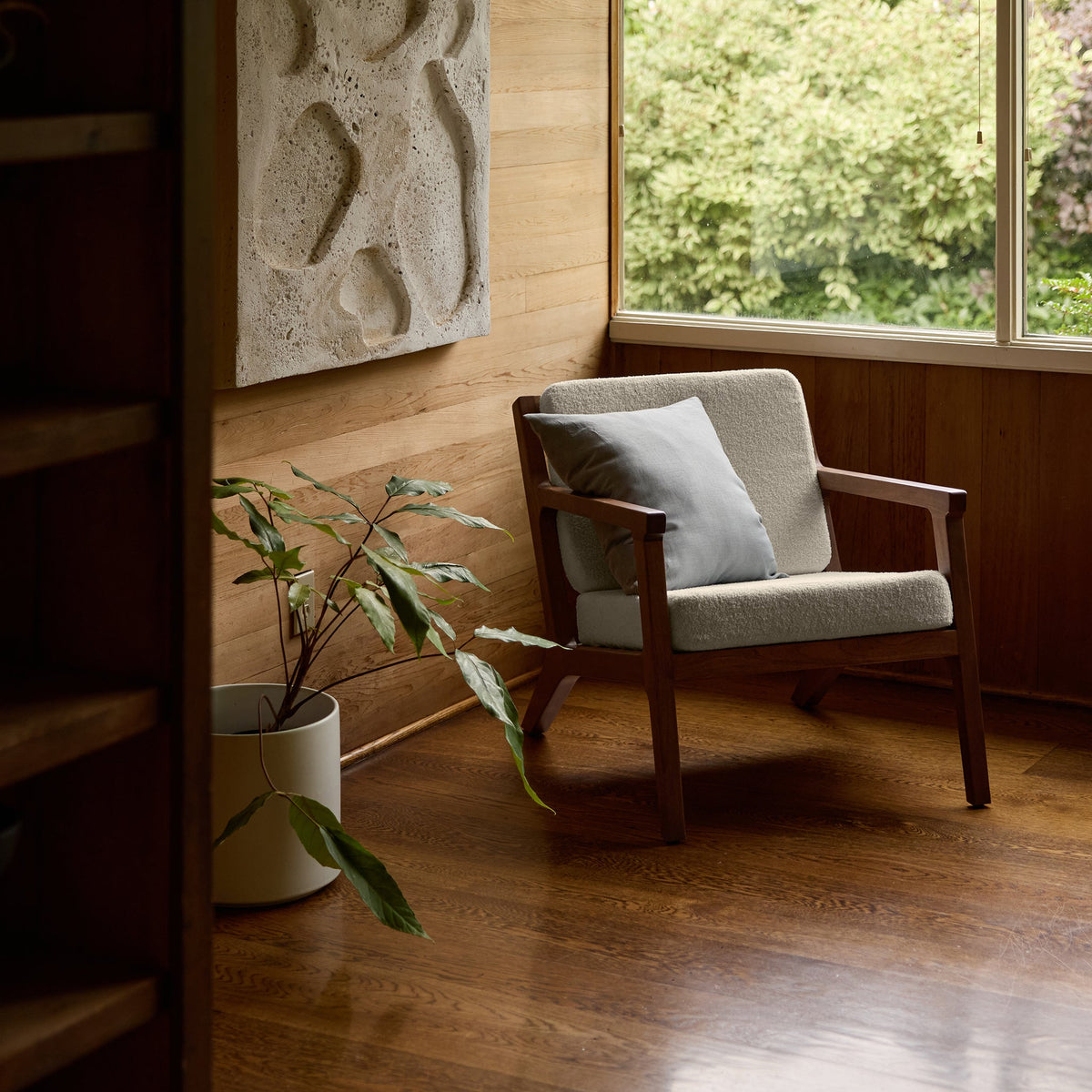 Cozy Earth Coronado Lounge Chair