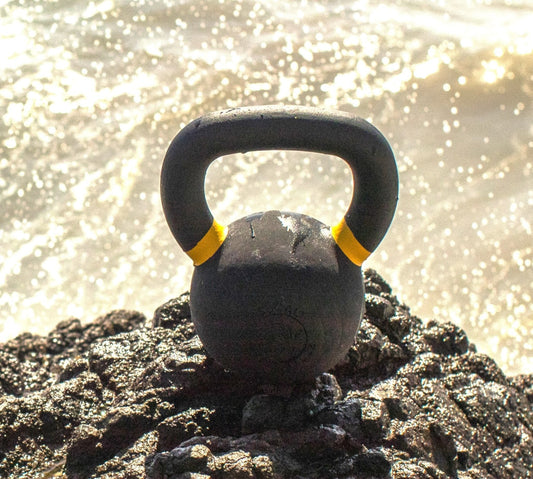 SoCal Kettlebellz 16 kg (35 lb) Powder-Coated Cast-Iron Kettlebell – Black