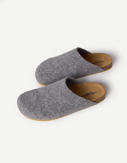 Cozy Earth Lakehouse Clog