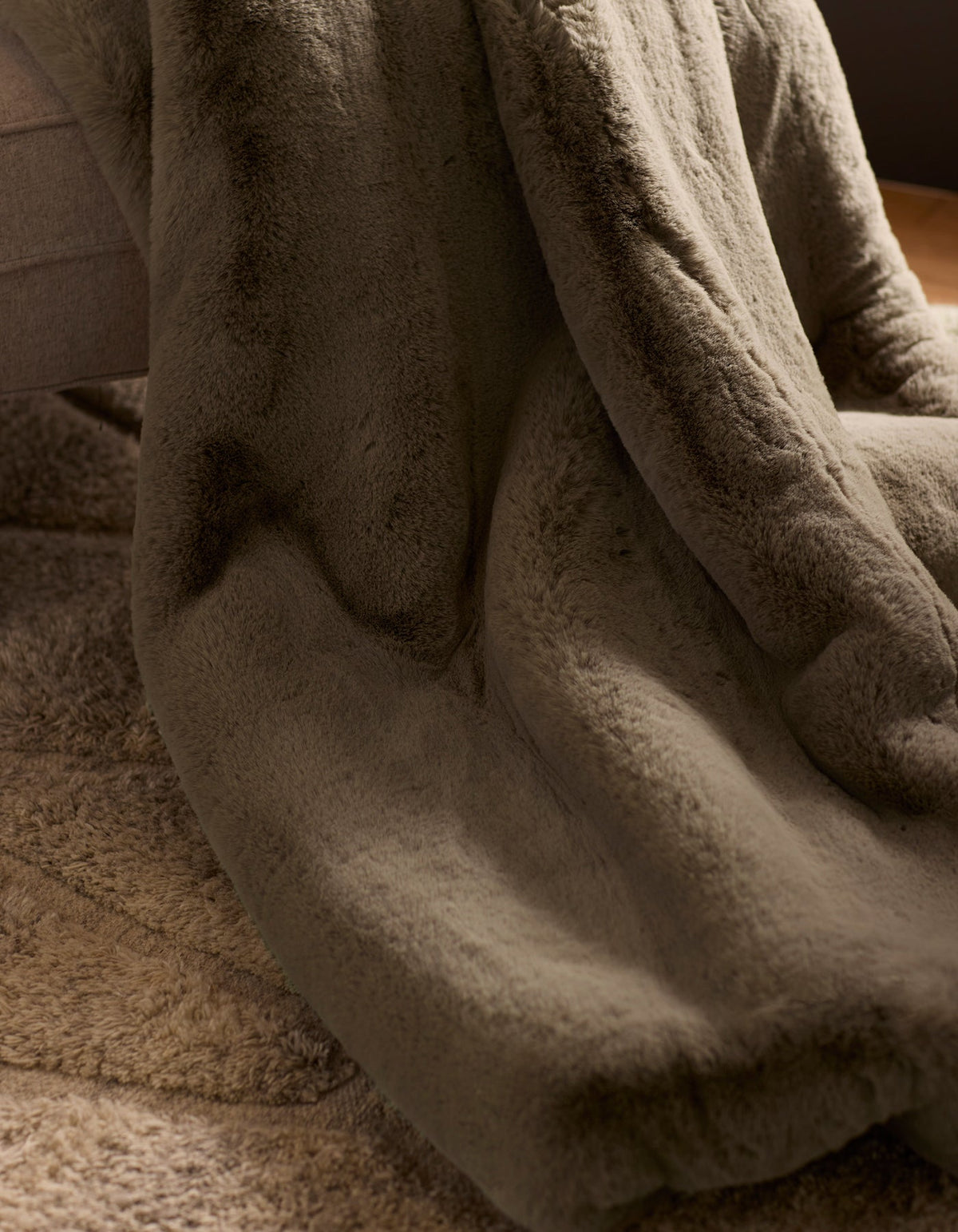 Cozy Earth Superplush Cuddle Blanket