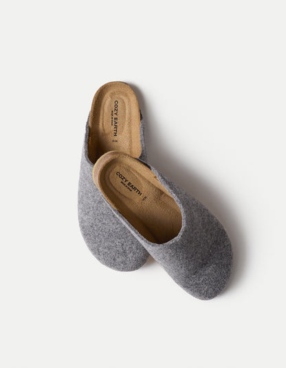 Cozy Earth Lakehouse Clog