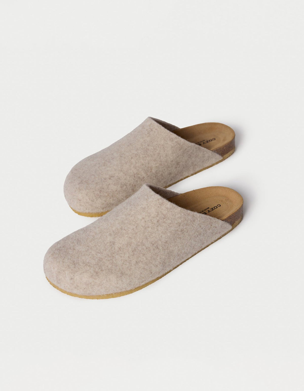 Cozy Earth Lakehouse Clog
