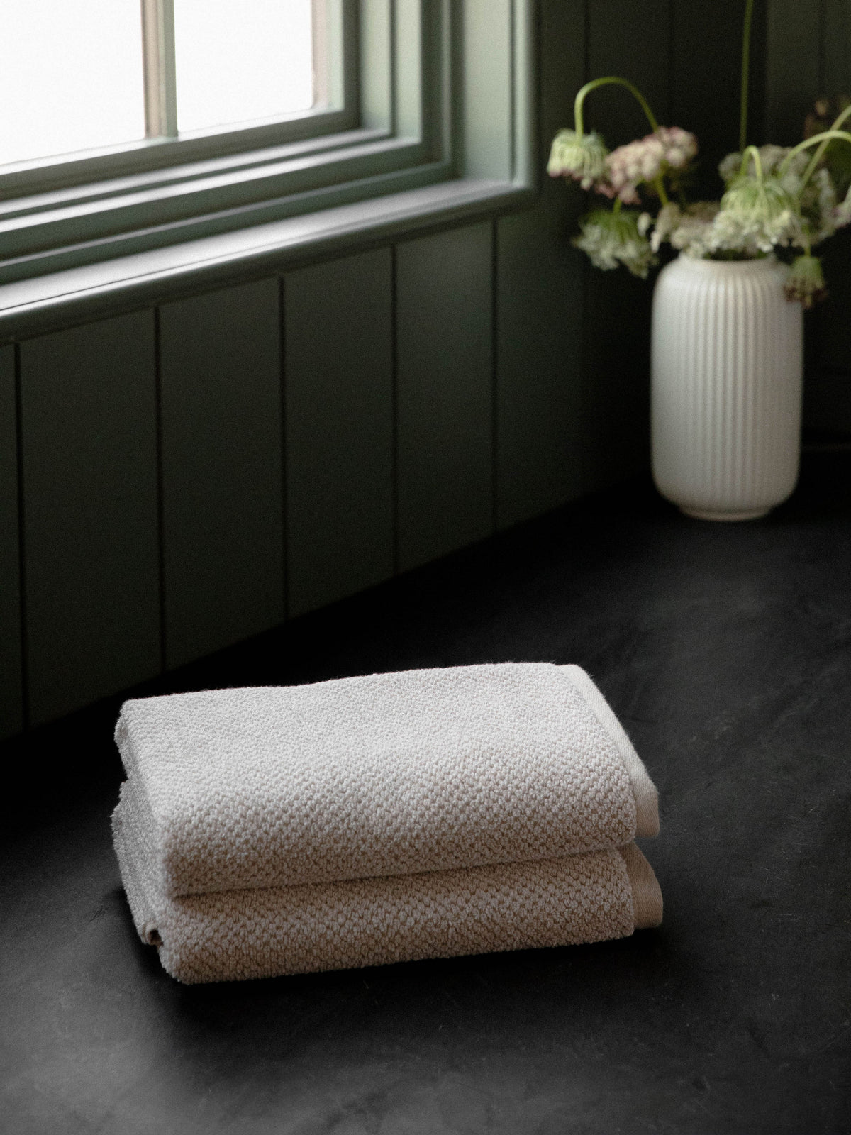 Cozy Earth Nantucket Hand Towels