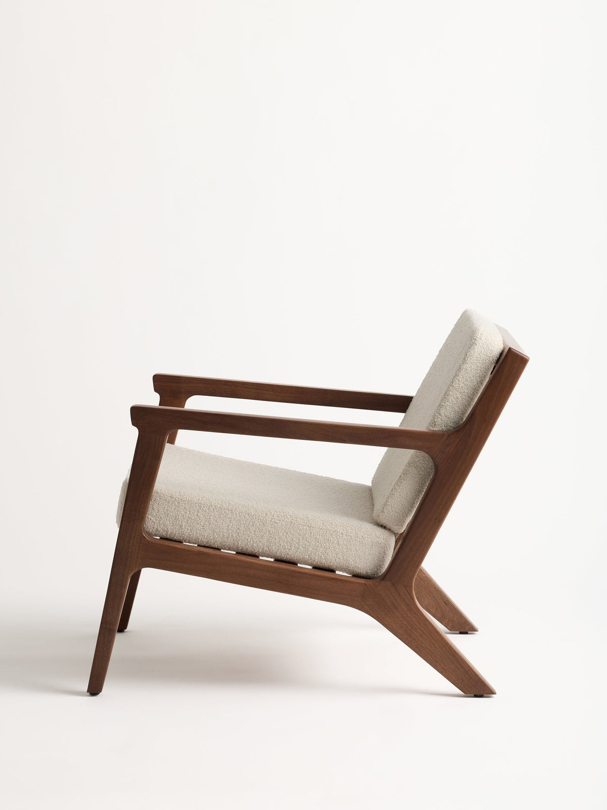 Cozy Earth Coronado Lounge Chair
