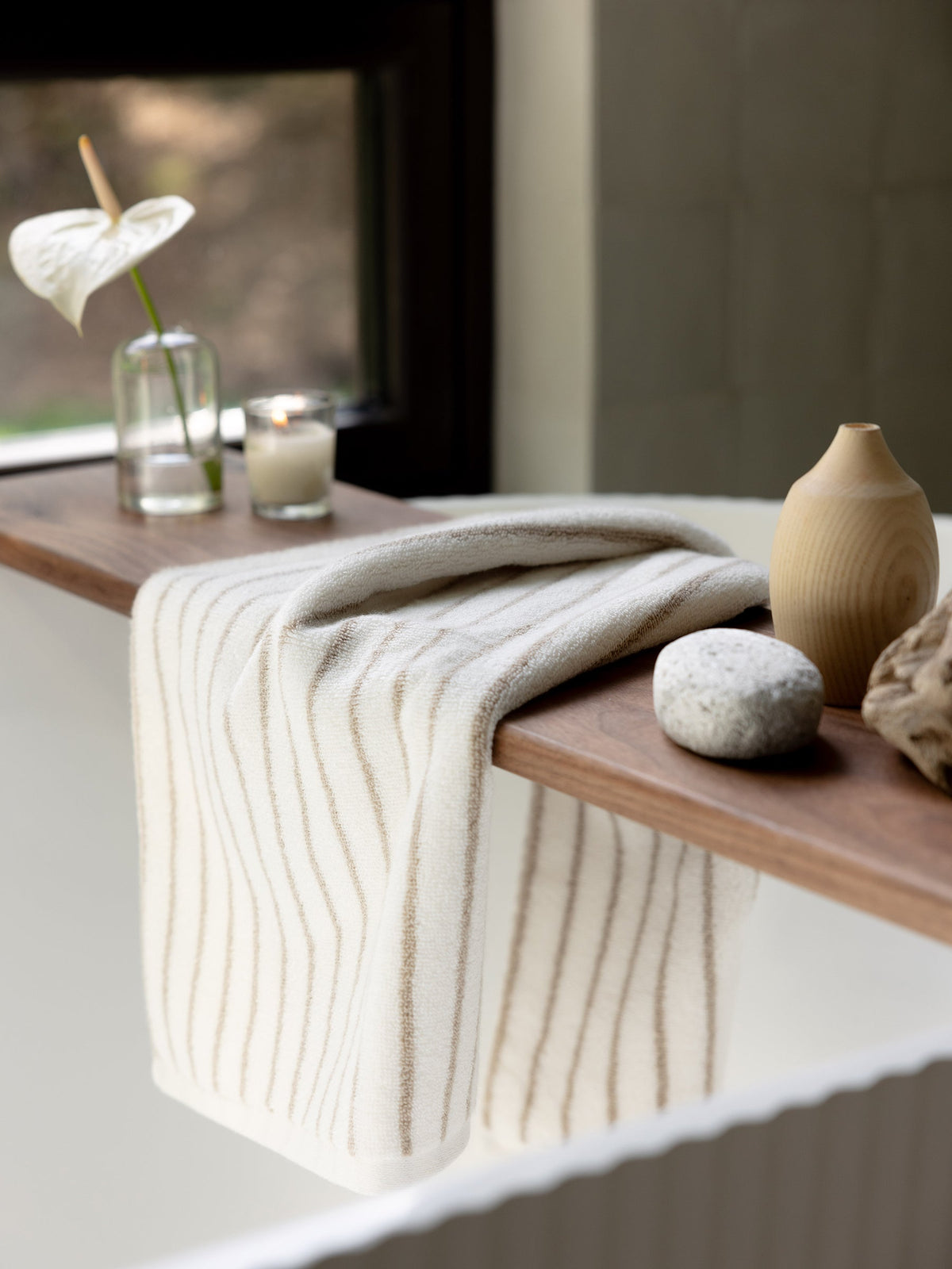 Cozy Earth Luxe Hand Towels
