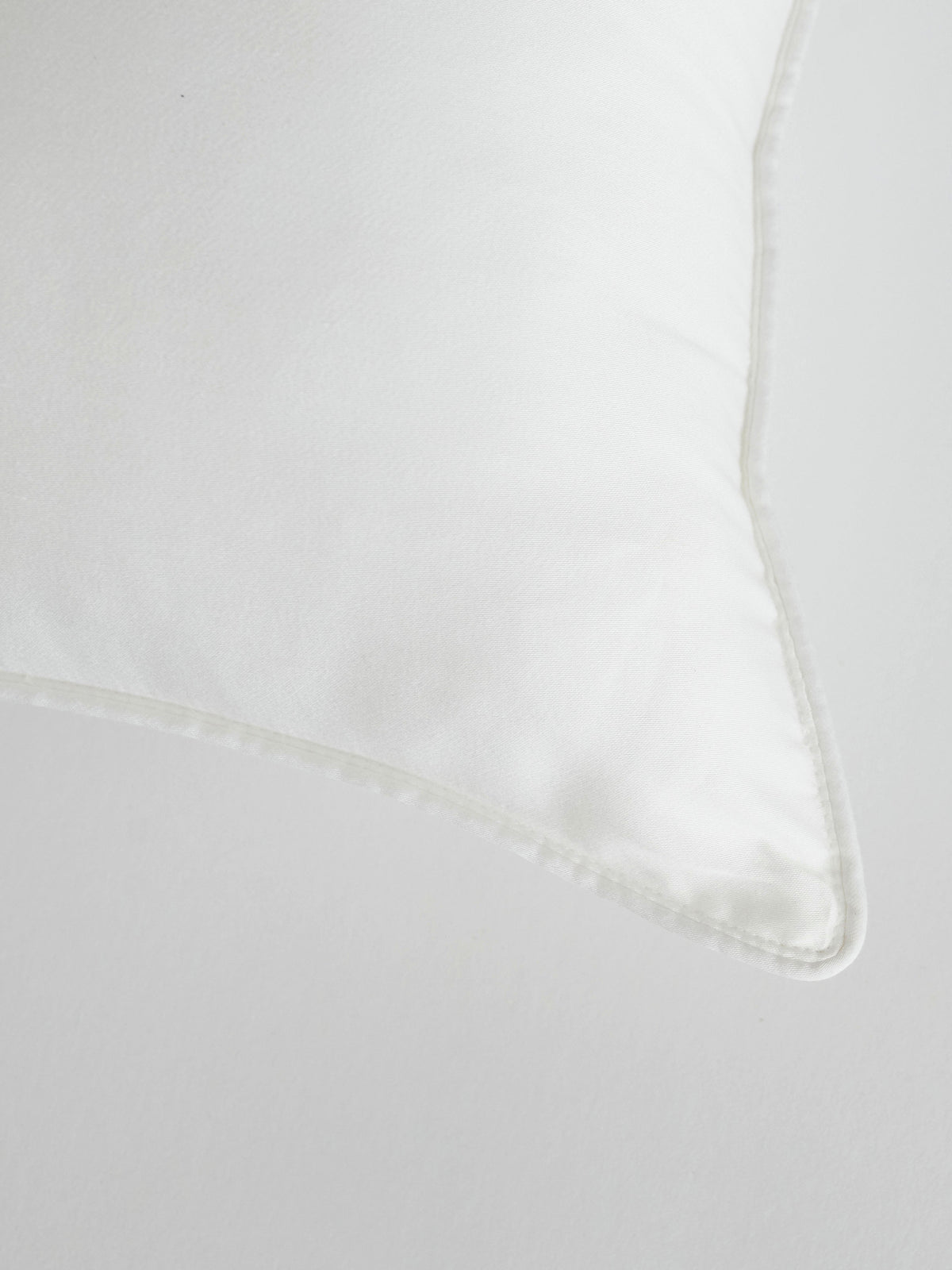 Cozy Earth Bamboo Down Alternative Travel Pillow