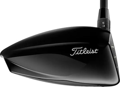 Titleist black golf driver club head close-up, men's golf gear on Mann marketplace