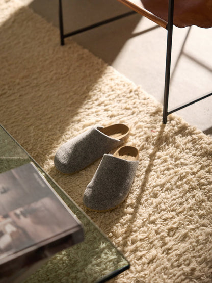 Cozy Earth Lakehouse Clog