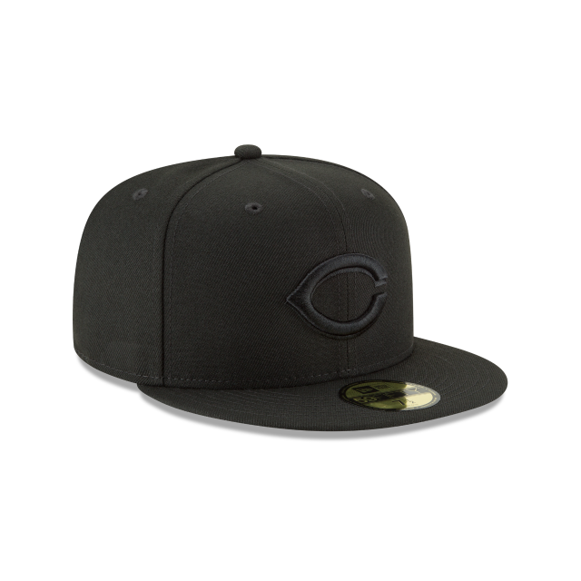 Cincinnati Reds - 59Fifty Basic Black on Black Hat, New Era - Mann