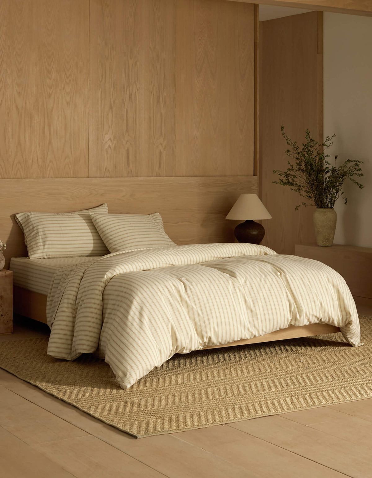 Cozy Earth Soft-Wash Cotton Bedding Deluxe Bundle - Down Alternative