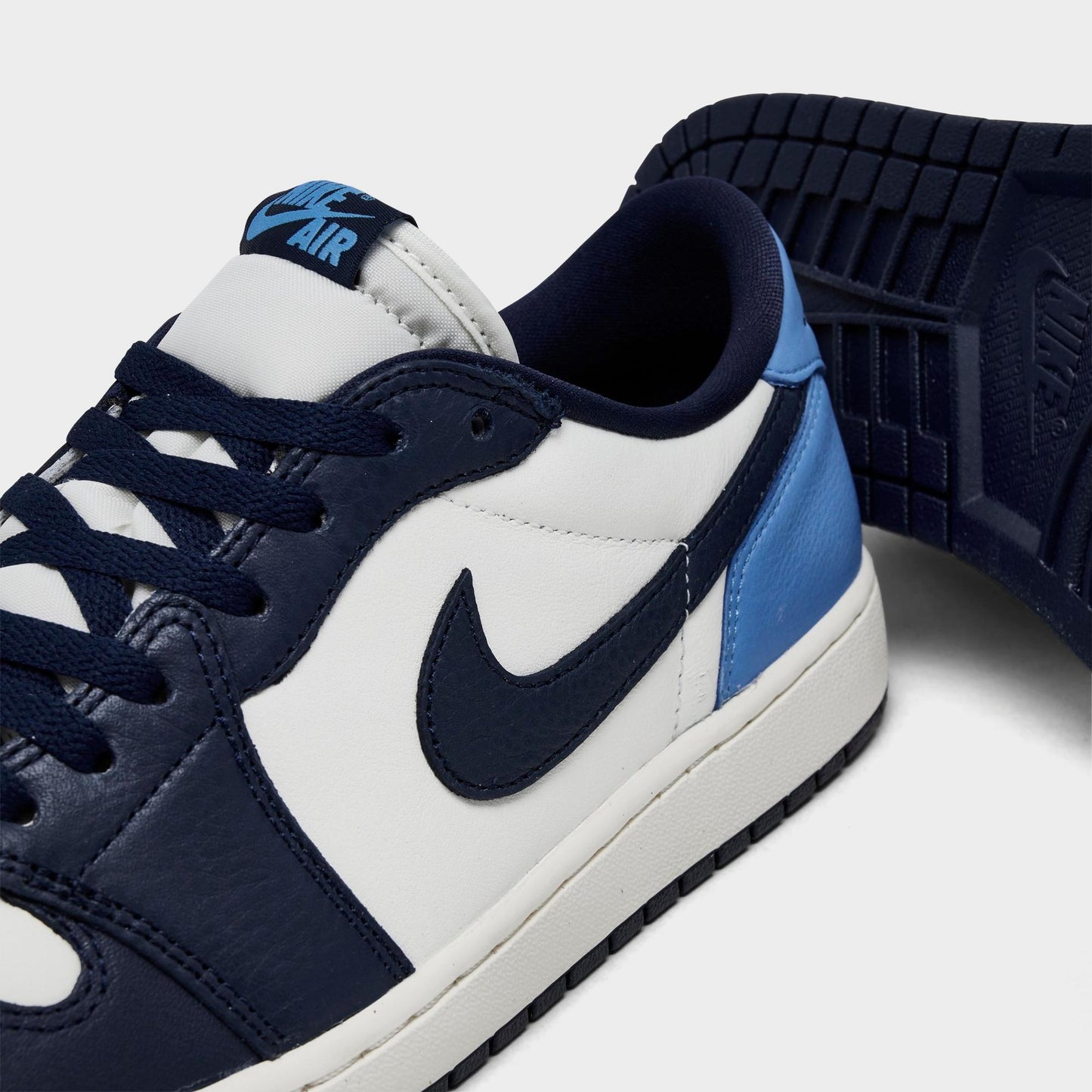 Jordan 1 Low OG "Obsidian UNC"
