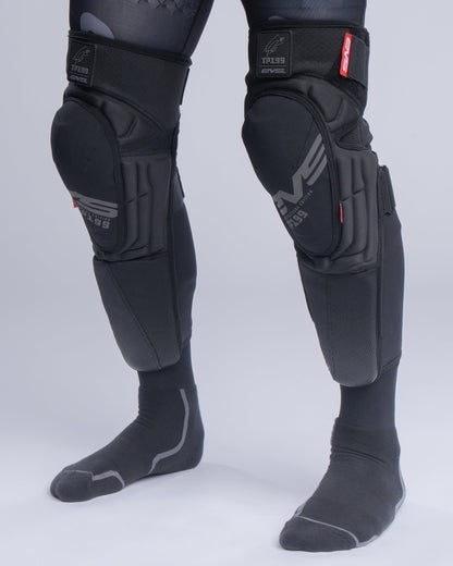EVS TP199 Blackout Knee Guard