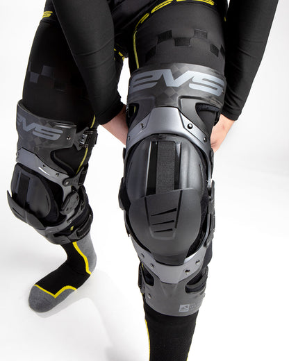 EVS Axis Pro 2025 Knee Brace