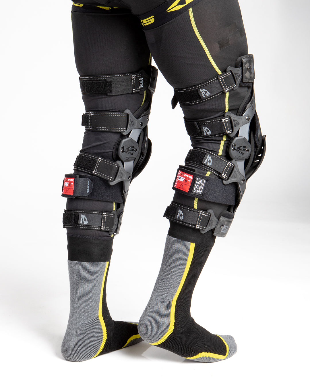EVS Axis Pro 2025 Knee Brace