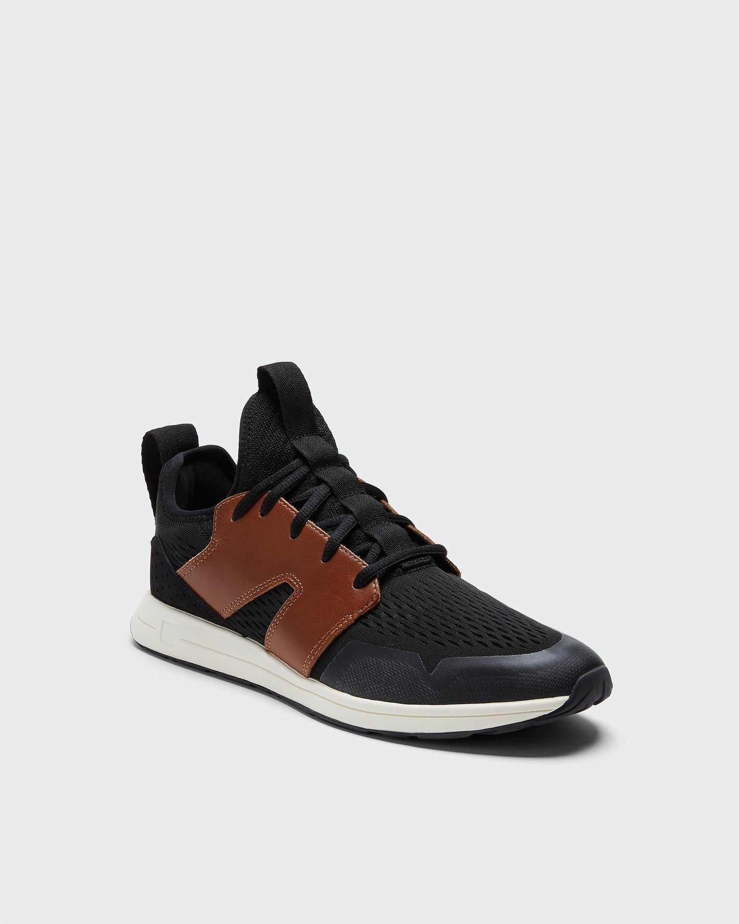 YORK Athletics Henry Runner / Mesh / BlacktopThe Frank Trainer / Mesh / Black & Tan