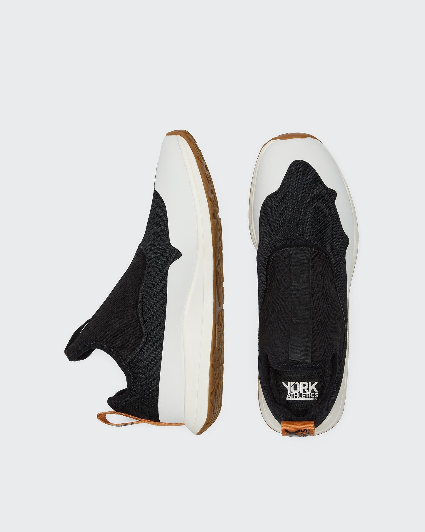 YORK Athletics Henry Runner / Mesh / BlacktopThe Gail Recovery Trainer / Knit / Blacktop