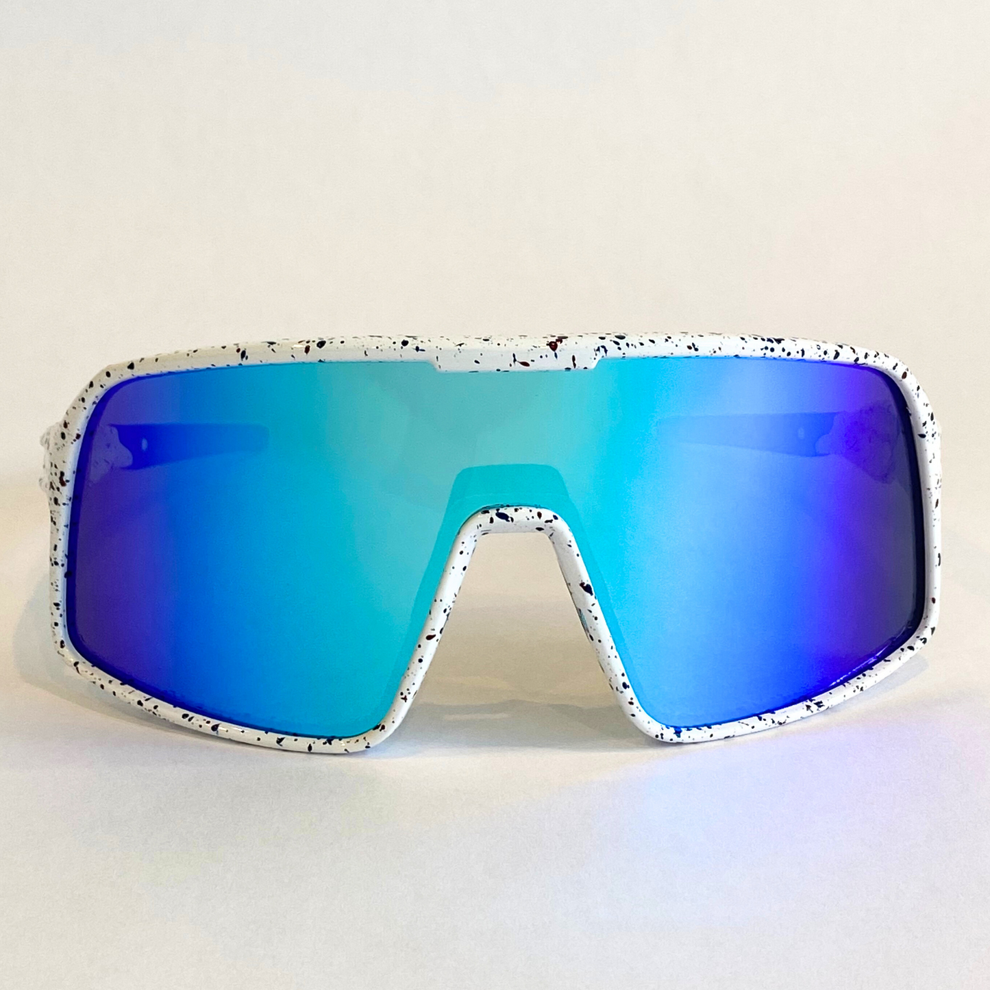 Eastern Outer Flying Dog - Snowstorm with Blue-Mirror Revo Lens - Mann