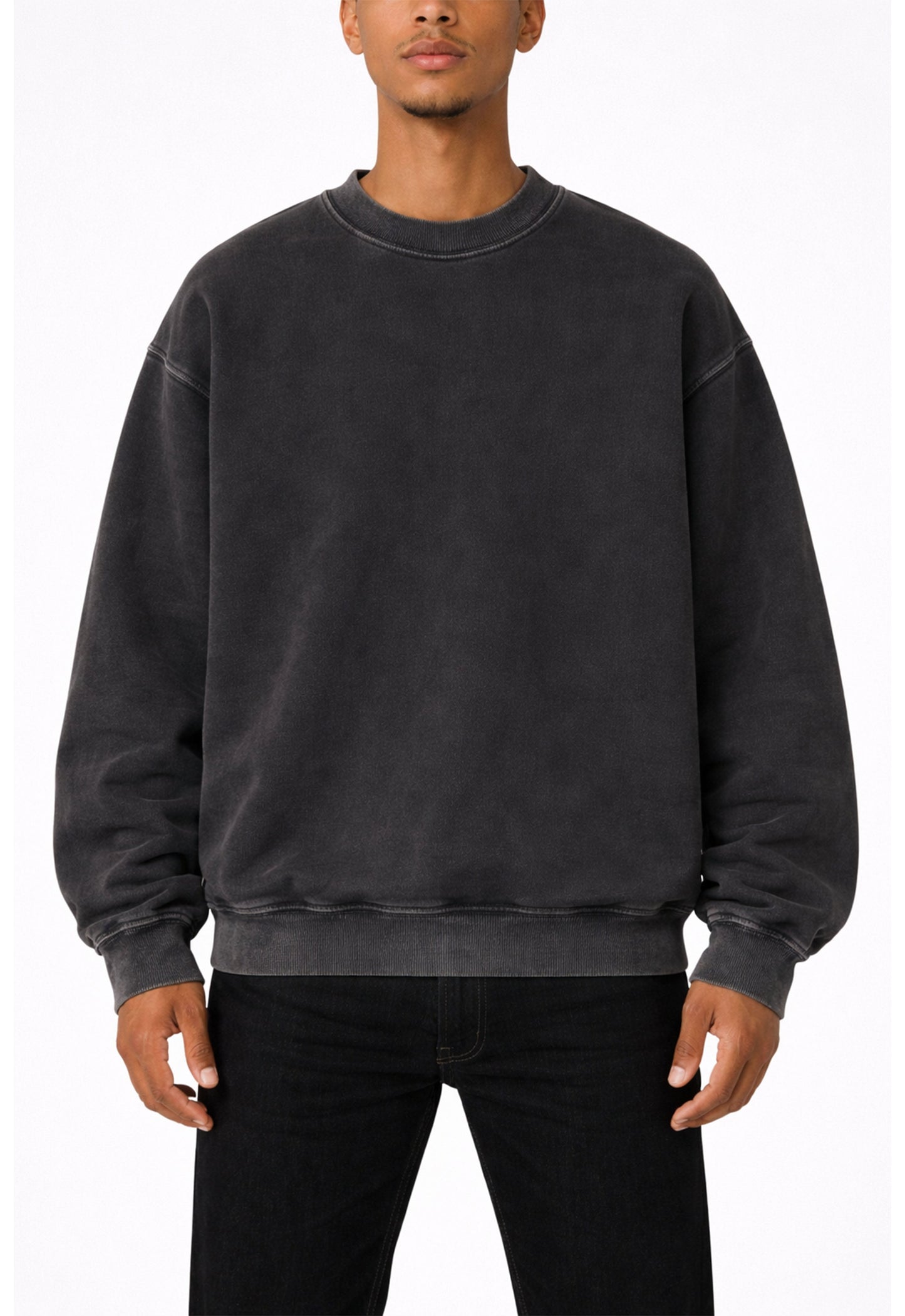 UNDEVELOPED Noir Vintage Crewneck