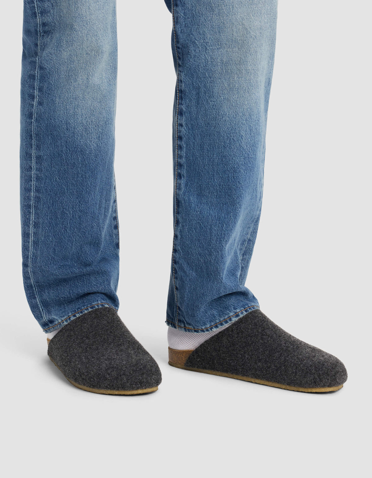 Cozy Earth Lakehouse Clog