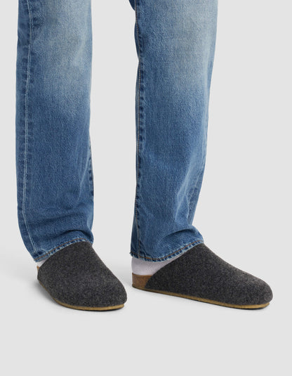 Cozy Earth Lakehouse Clog