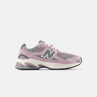 Size 10.5M New Balance 2010 'Ice Wine'
