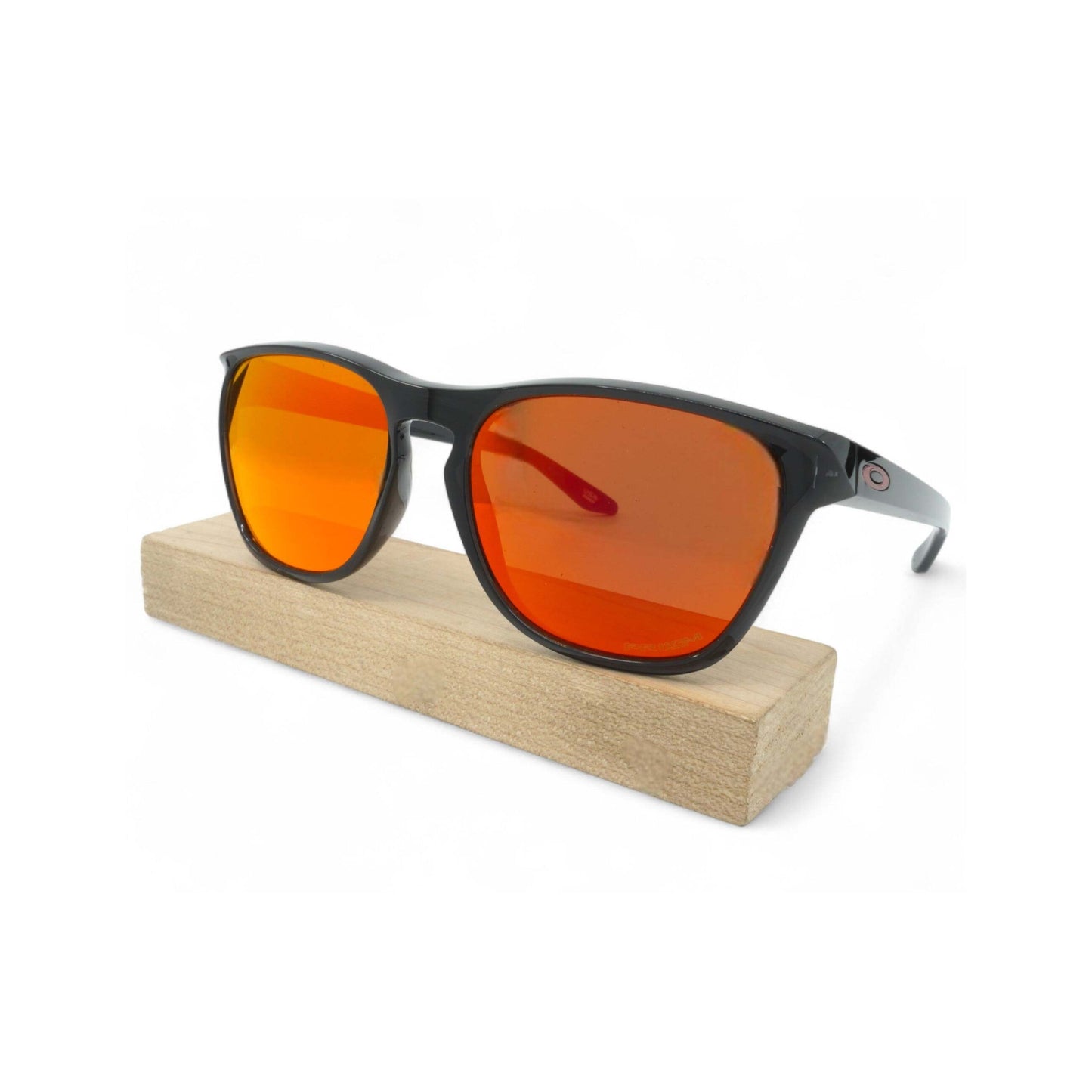 Oakley Unisex Manorburn Sunglasses - Prizm Ruby