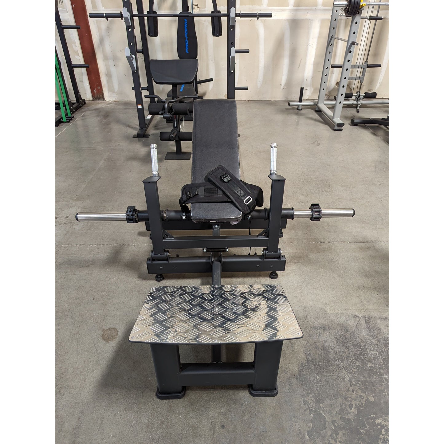 SFE Plate Loaded Hip Thrust Glute Drive Machine