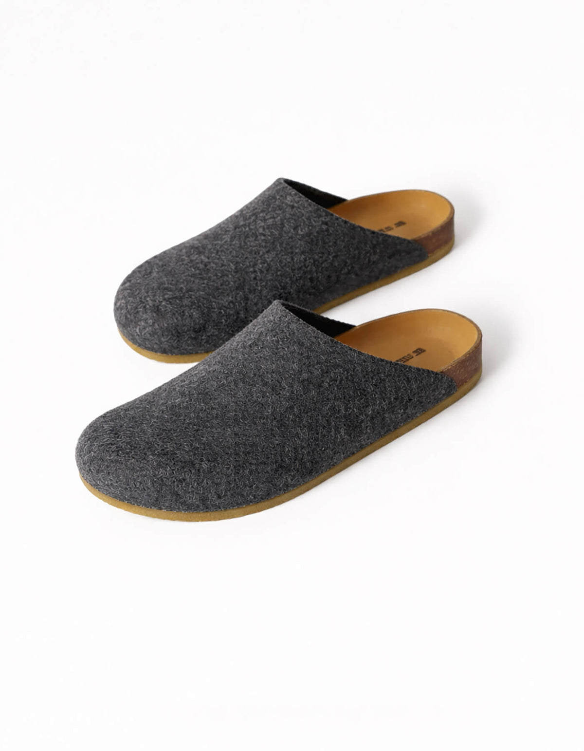 Cozy Earth Lakehouse Clog