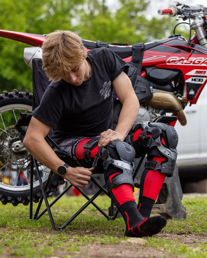 EVS Axis Pro 2025 Knee Brace