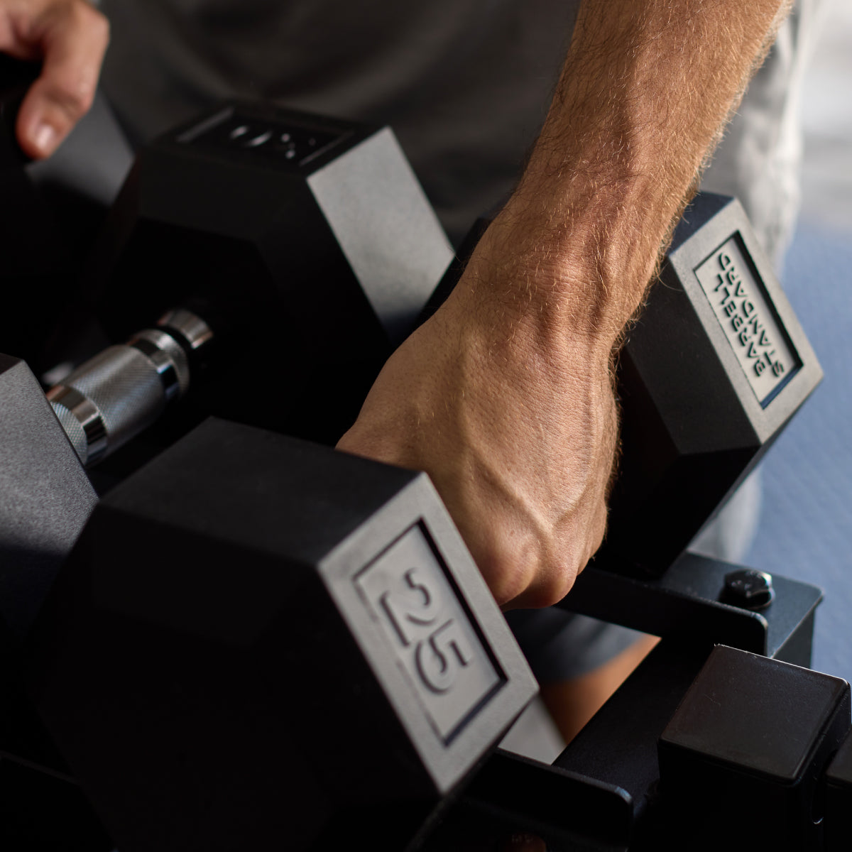 Barbell Standard - Rubber Hex Dumbbells - Mann