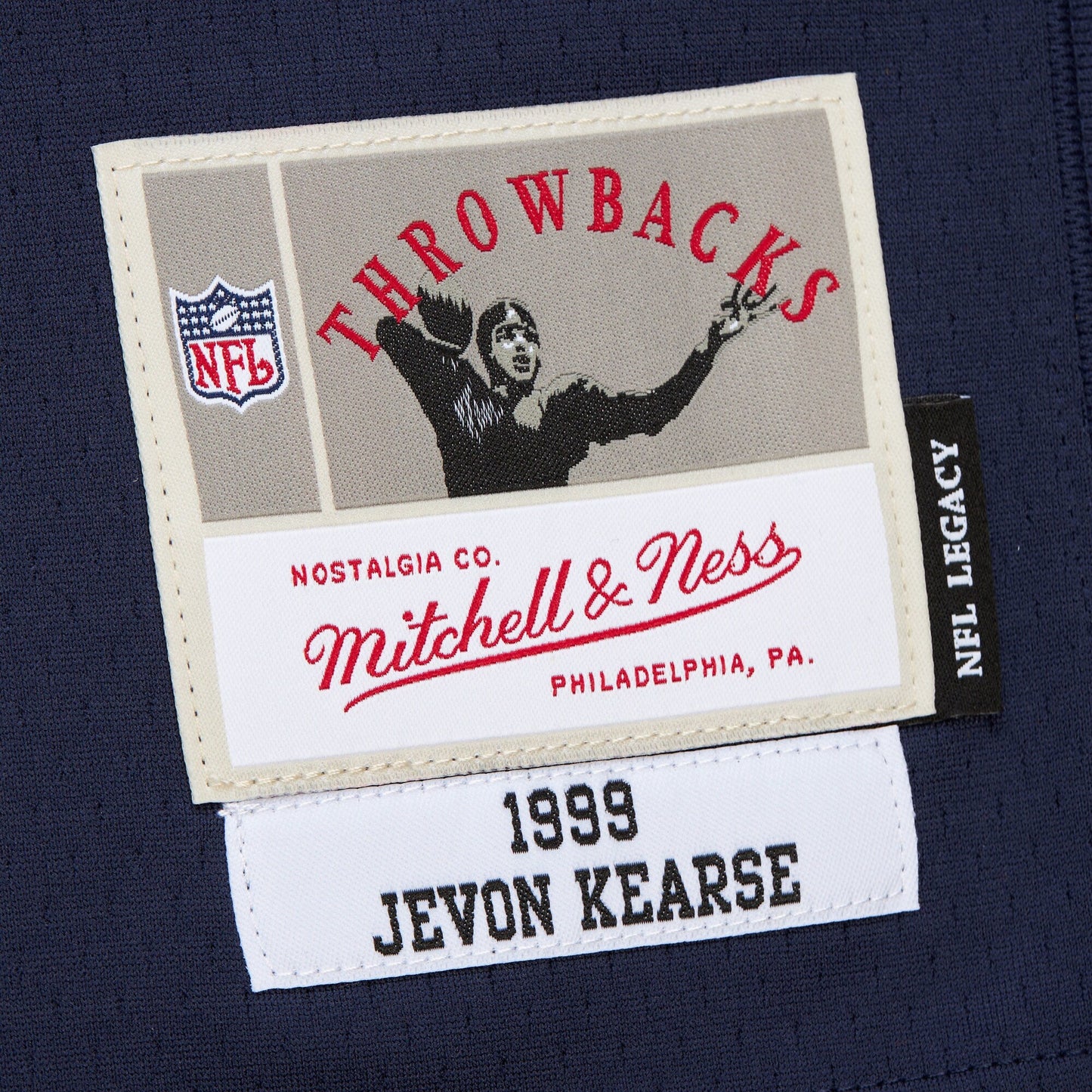 Size M Tennessee Titans - Jevon Kearse 1999 Jersey