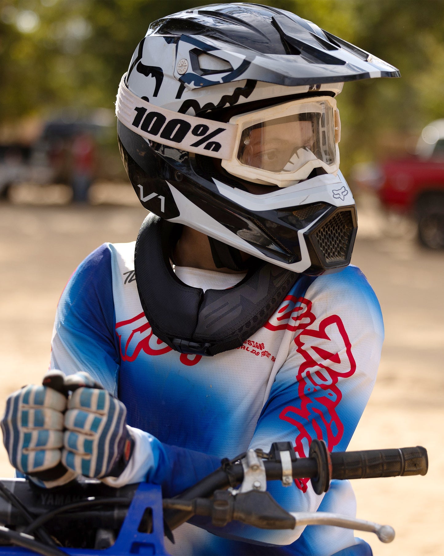 EVS 2026 R2 Race Collar