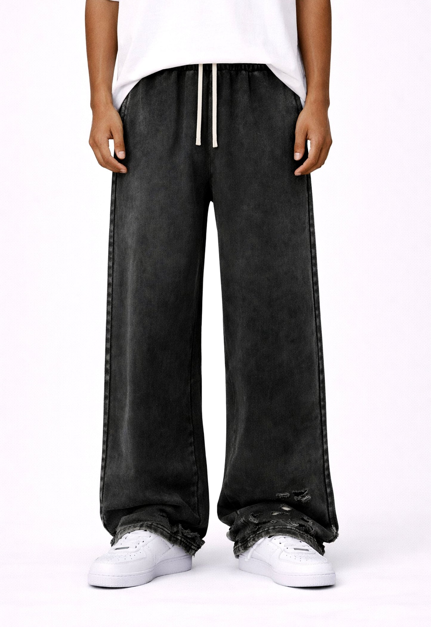 UNDEVELOPED Noir Distressed Sweatpants