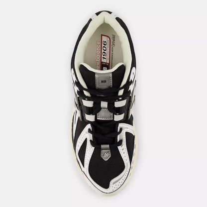 Size 11M New Balance 1906R 'White/Black'