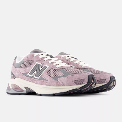 Size 10.5M New Balance 2010 'Ice Wine'