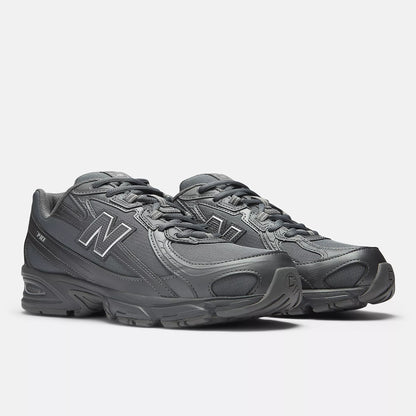Size 11.5M New Balance 740v2 'Castlerock/Silver Metallic''