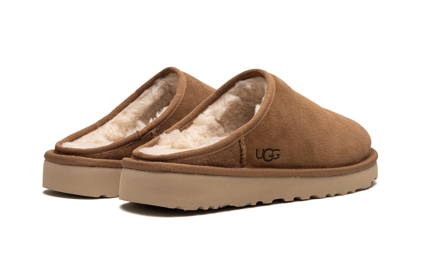 Size 12/13M UGG Classic Slip-On 'Chestnut'