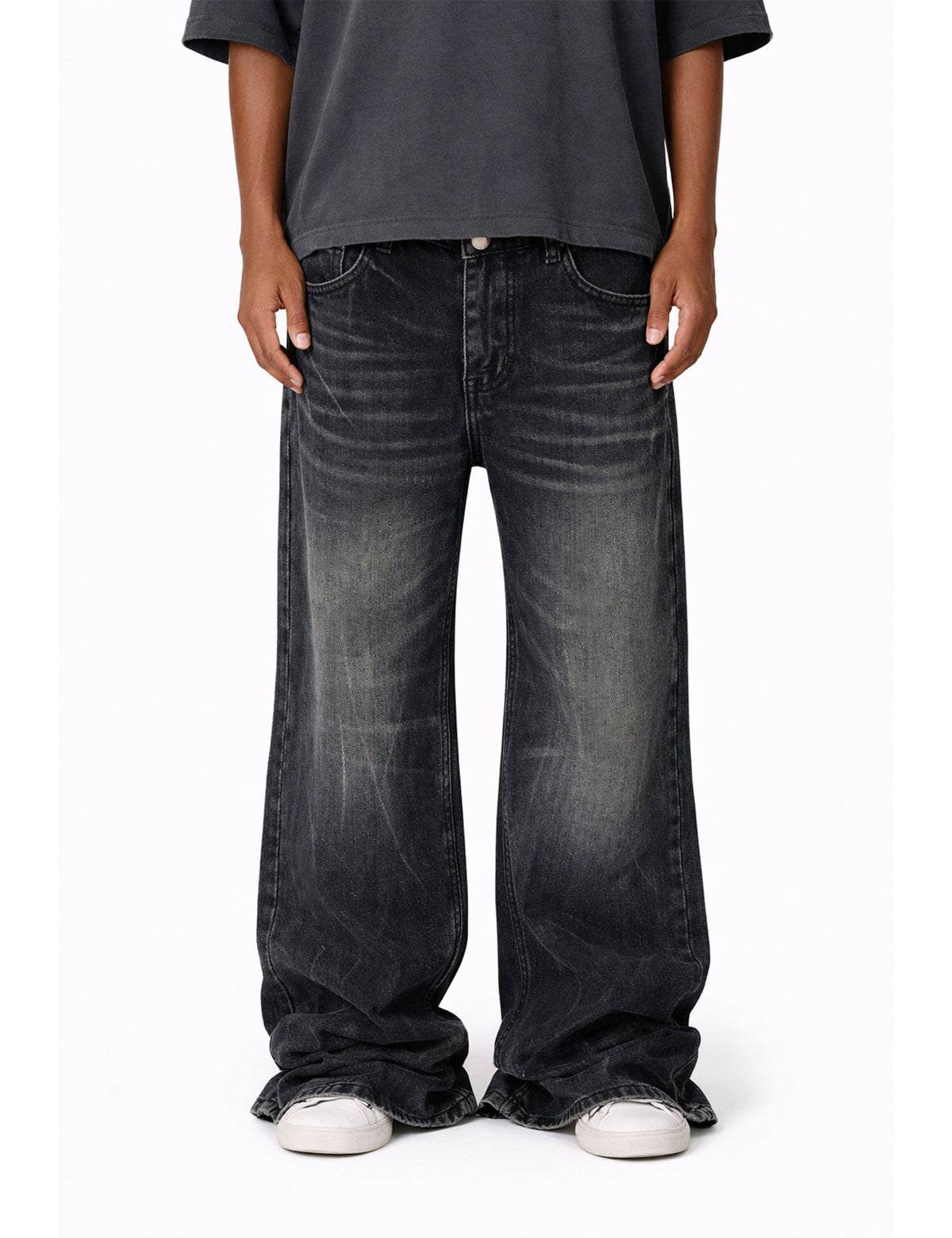 UNDEVELOPED Noir Classic Denim